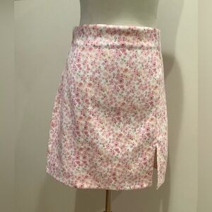 Cropp Pink Floral Mini Skirt with Side Slit Size L